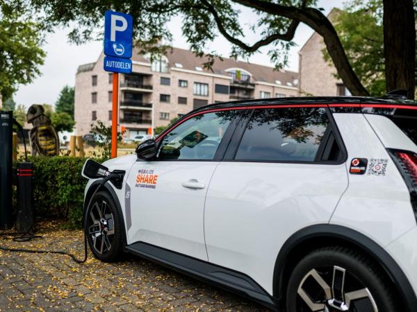 Elektrische deelwagen Neerhoeve