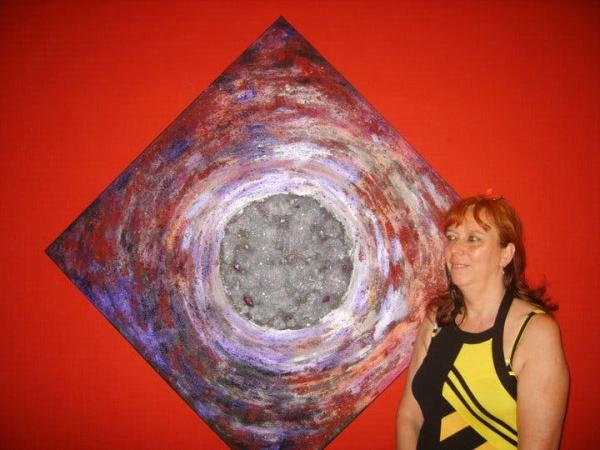 Groepstentoonstelling abstract, mixed media en spirituele schilderijen en keramiek © ria nys