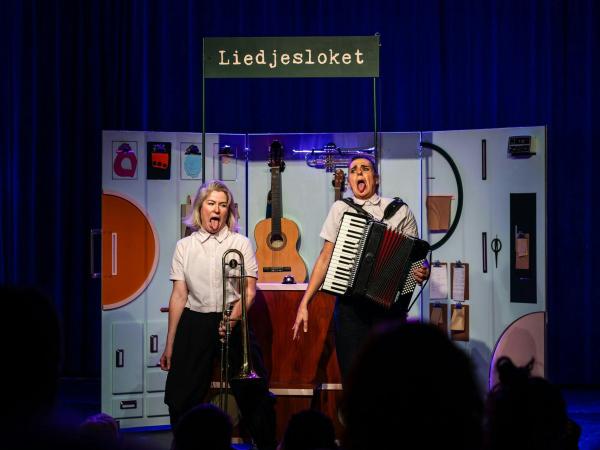 Kunstendag voor Kinderen: Het Liedjesloket (5+) - door Cie Selderie © Het Liedjesloket c Jonathan Ramael