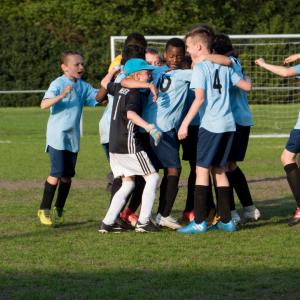 Groot Scholentornooi voetbal: bekijk de foto's en uitslagen